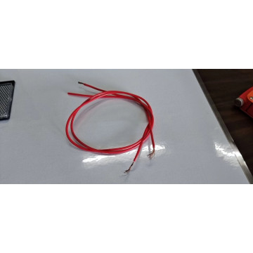 Roter Elektrokabel